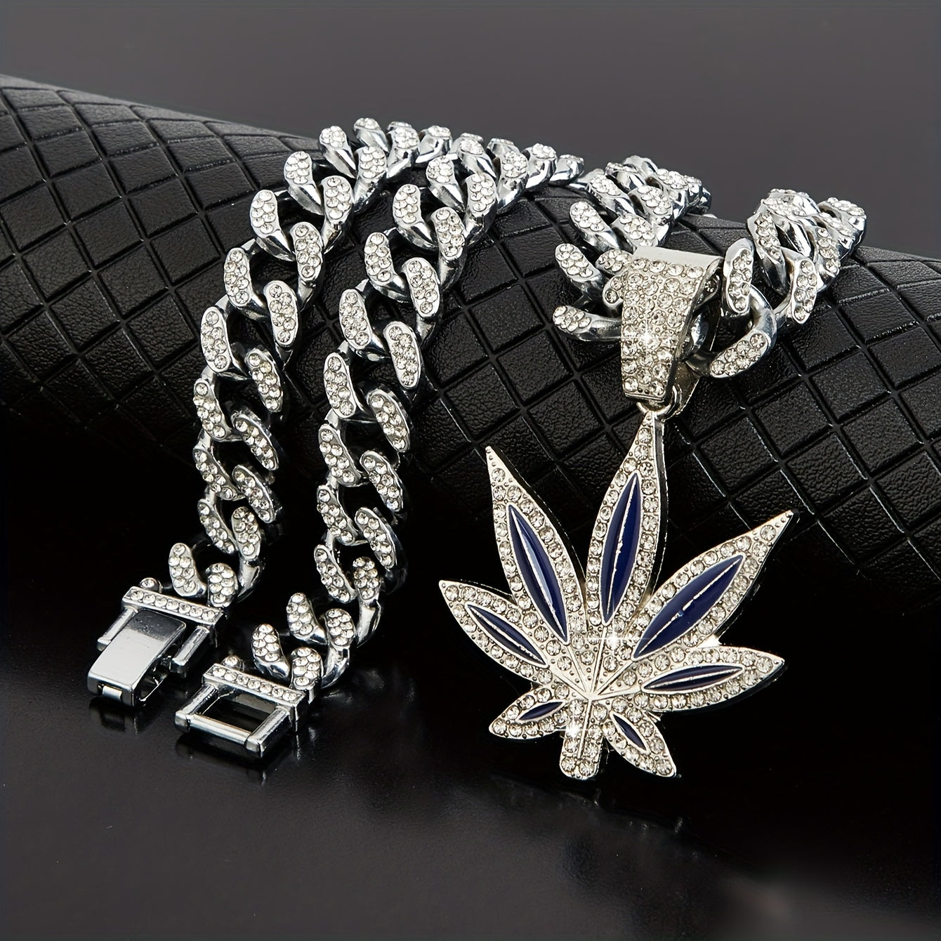 Classic Retro Green Leaf Pendant, Cuban Necklace For Hip-hop Men