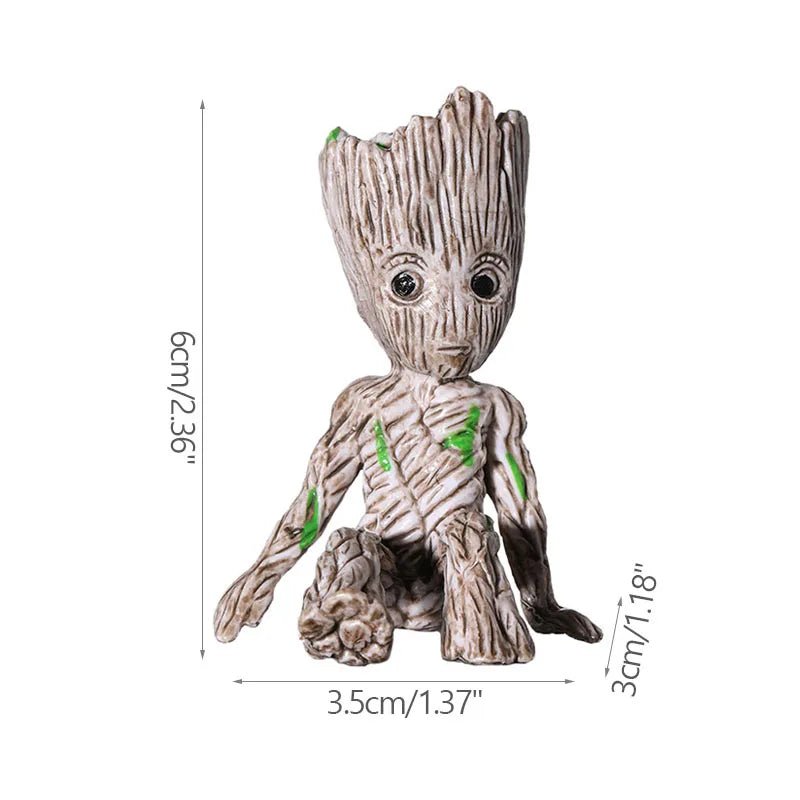 Groot cartoon statue