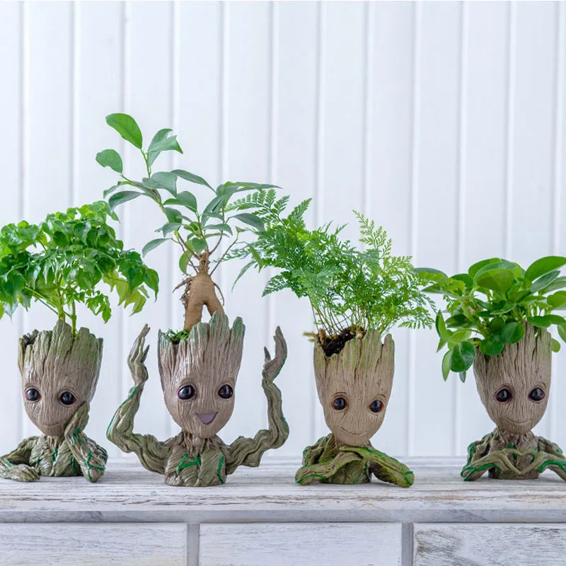 Groot cartoon statue