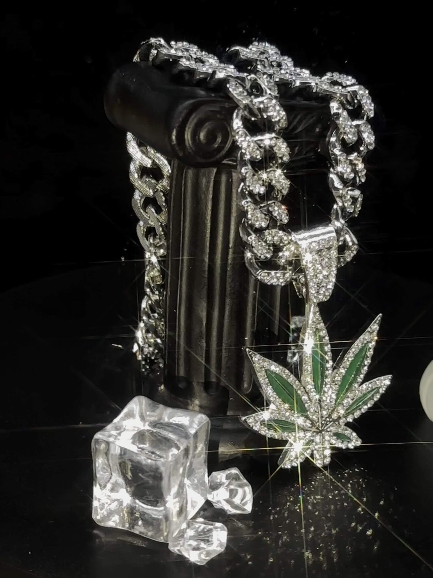 Classic Retro Green Leaf Pendant, Cuban Necklace For Hip-hop Men