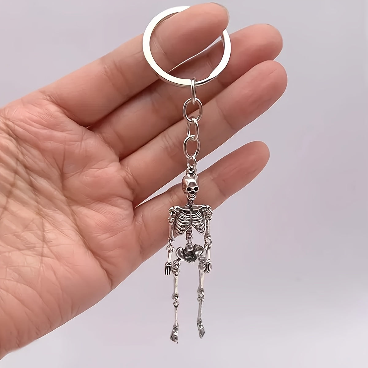 1pc Skeleton Keyring, Halloween Keychain, Skeleton Gift, Gothic Keyring, Gothic Gifts, Skull Keyring, Skeleton Accessories, Gothic Bag Accessory, Ideal for gifts