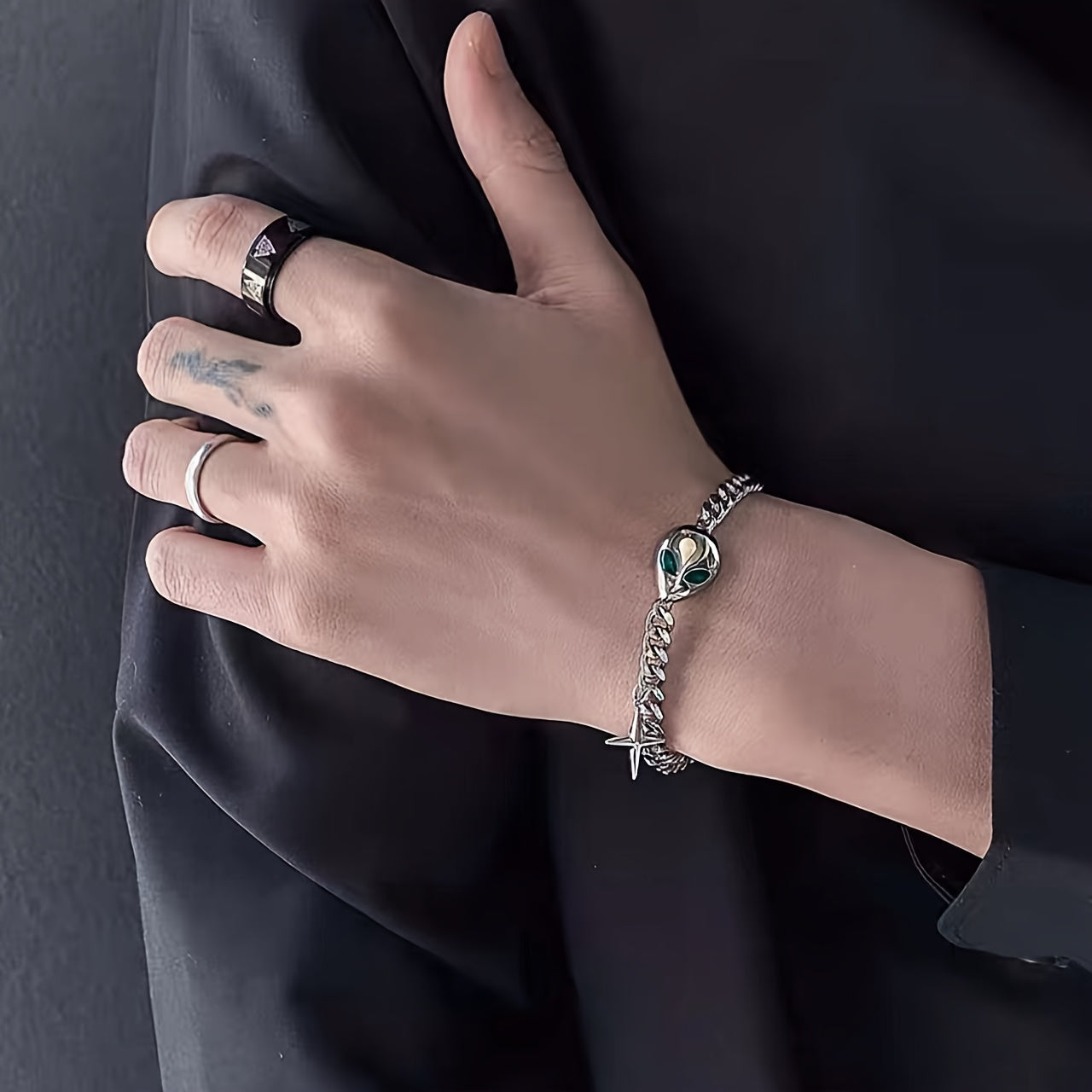 1pc Titanium Steel Green Eyes Cross Star Bracelet, Unisex Hip Hop Trendy Cool Punk Cool Hand Jewelry