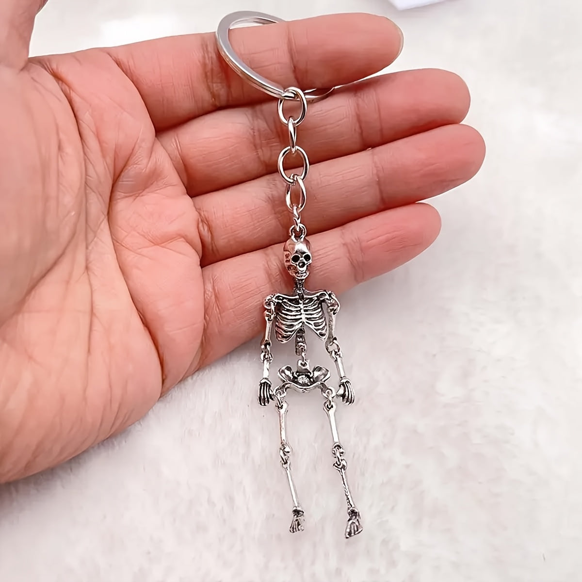 1pc Skeleton Keyring, Halloween Keychain, Skeleton Gift, Gothic Keyring, Gothic Gifts, Skull Keyring, Skeleton Accessories, Gothic Bag Accessory, Ideal for gifts