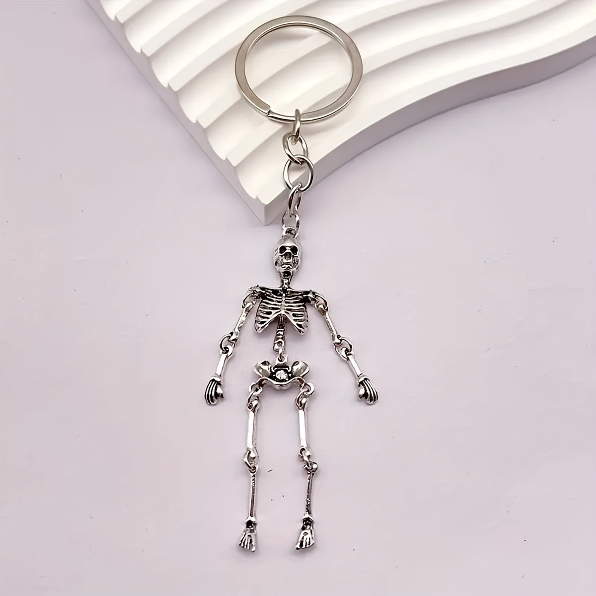 1pc Skeleton Keyring, Halloween Keychain, Skeleton Gift, Gothic Keyring, Gothic Gifts, Skull Keyring, Skeleton Accessories, Gothic Bag Accessory, Ideal for gifts