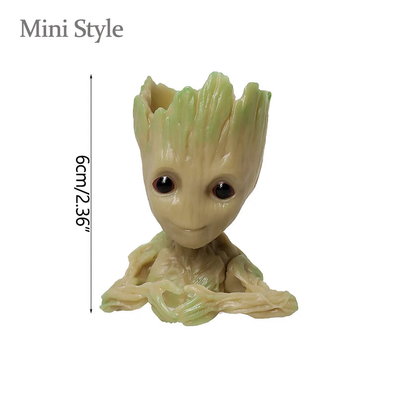 Groot cartoon statue