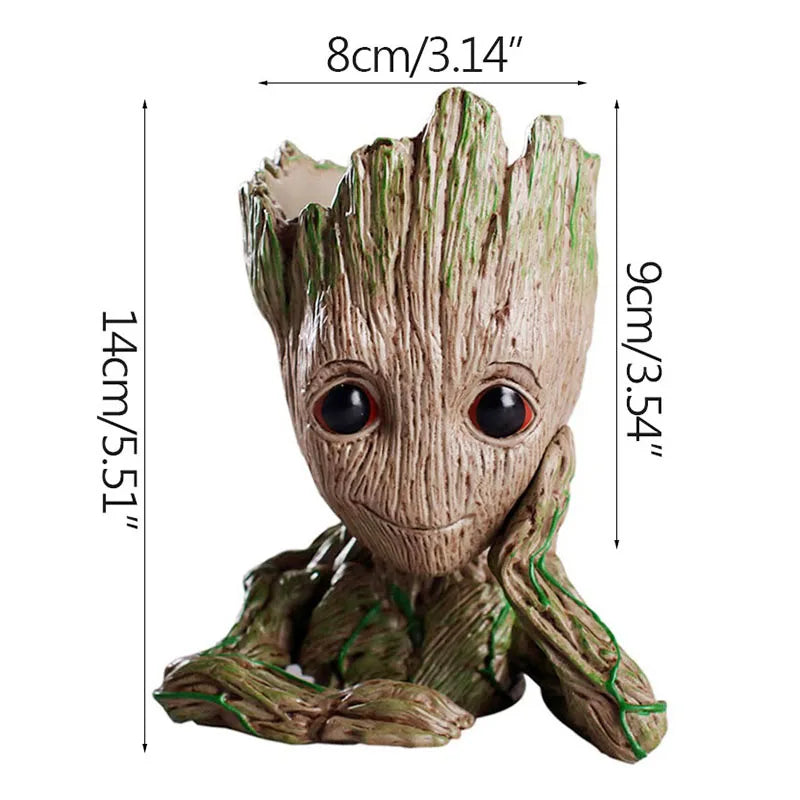 Groot cartoon statue