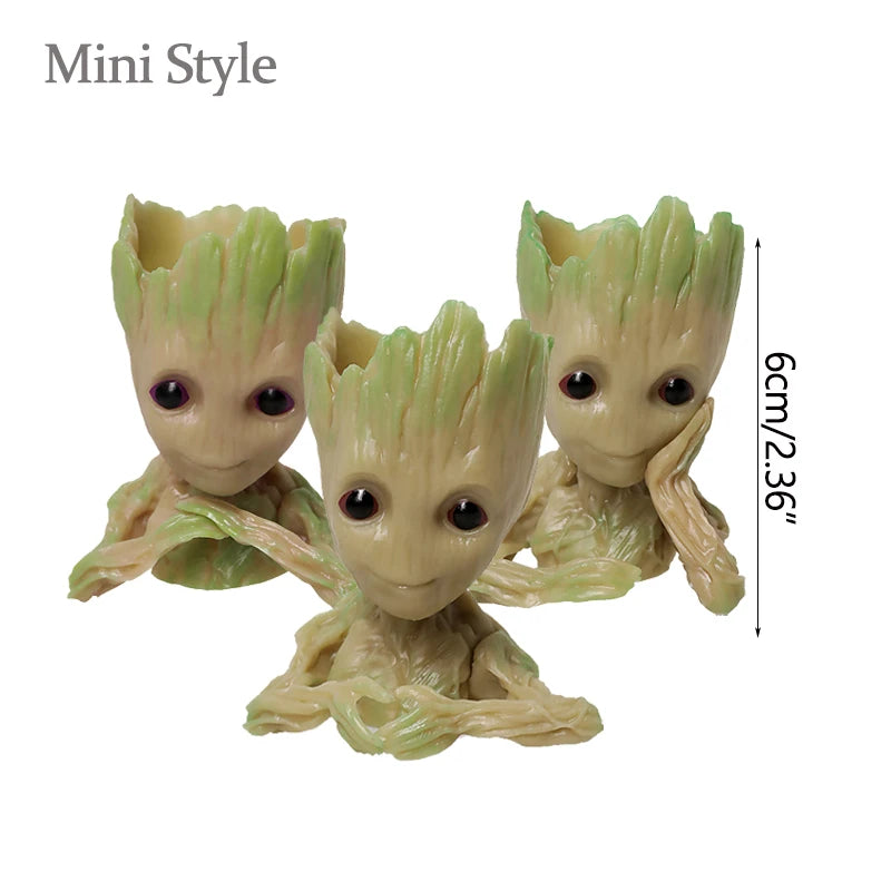 Groot cartoon statue