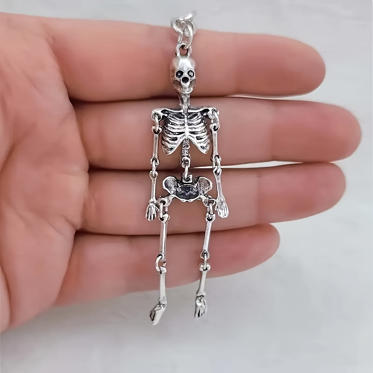 1pc Skeleton Keyring, Halloween Keychain, Skeleton Gift, Gothic Keyring, Gothic Gifts, Skull Keyring, Skeleton Accessories, Gothic Bag Accessory, Ideal for gifts
